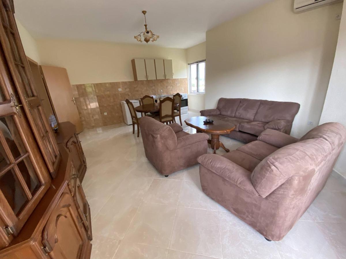 אולסינץ' Guest House Koliqi - Hotel & Apartments מראה חיצוני תמונה