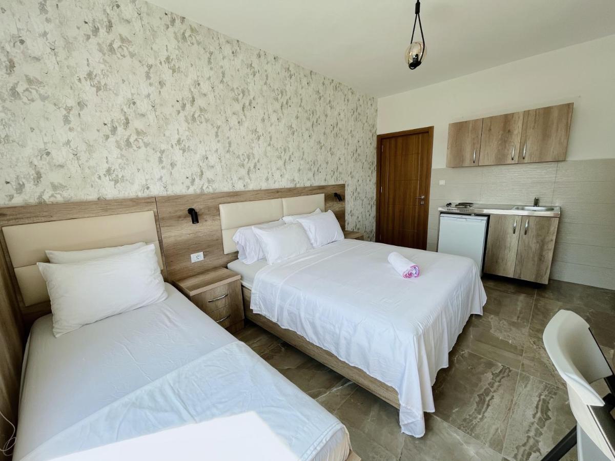 אולסינץ' Guest House Koliqi - Hotel & Apartments מראה חיצוני תמונה