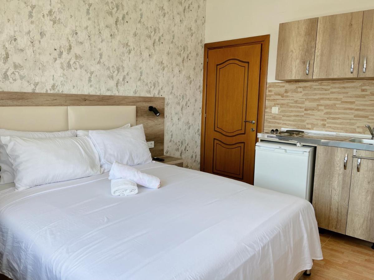 אולסינץ' Guest House Koliqi - Hotel & Apartments מראה חיצוני תמונה