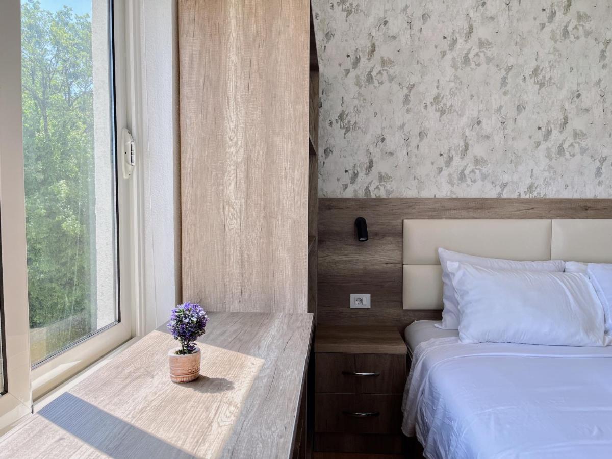 אולסינץ' Guest House Koliqi - Hotel & Apartments מראה חיצוני תמונה