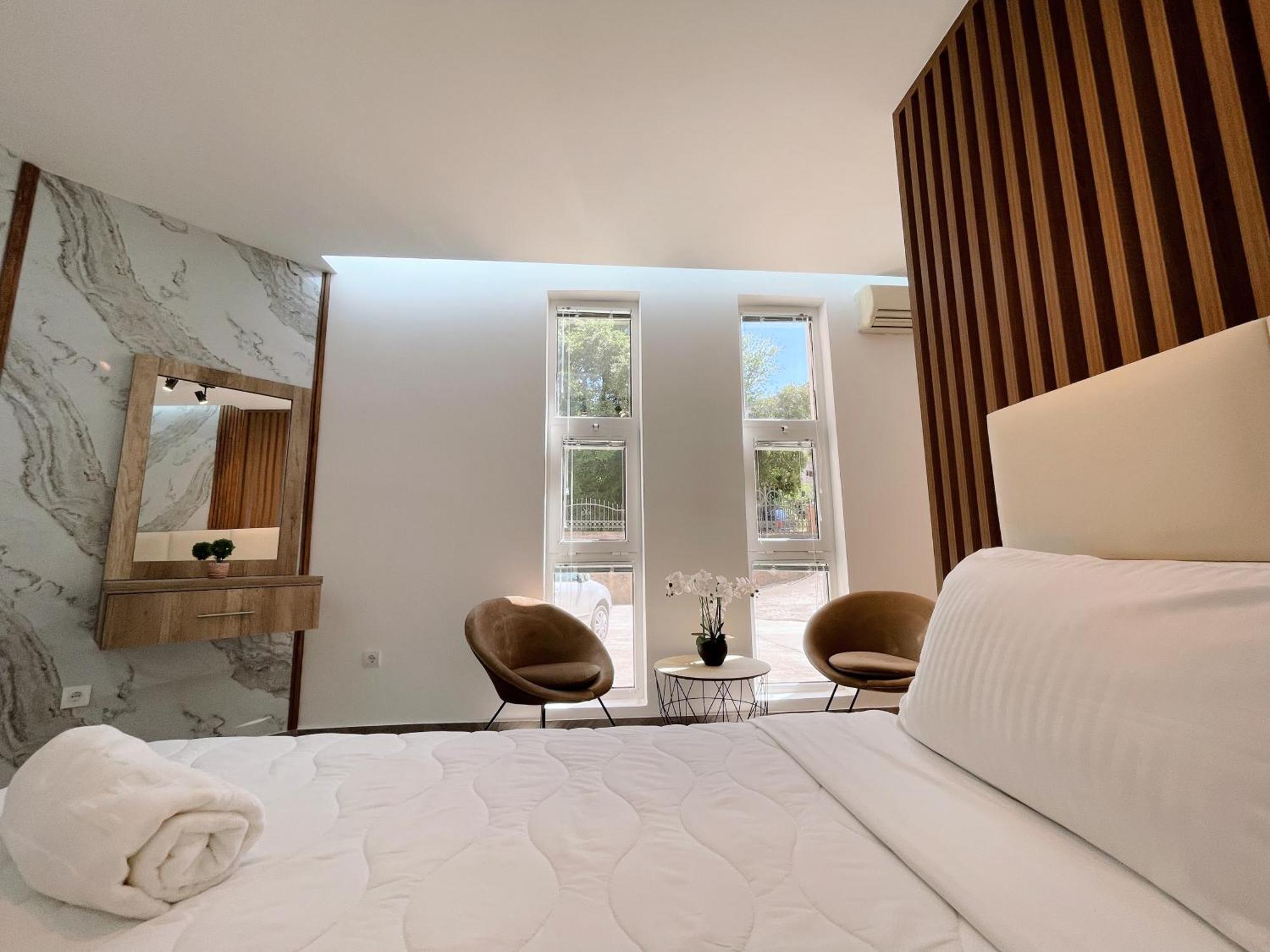אולסינץ' Guest House Koliqi - Hotel & Apartments מראה חיצוני תמונה